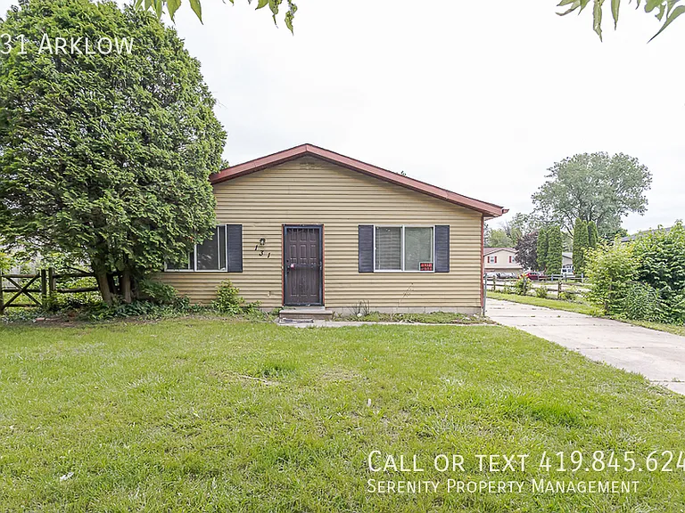 131 Arklow Dr — Photo 1