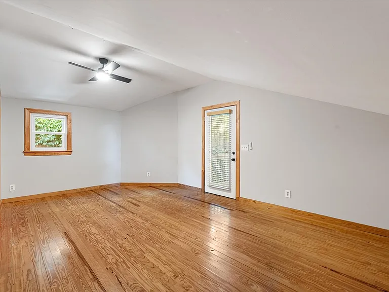 108 Colony Ct — Photo 15