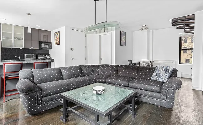 Rented by BLU Real Estate | media 8