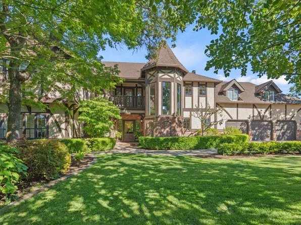 15 Hampton Lane, Novato, CA 94945