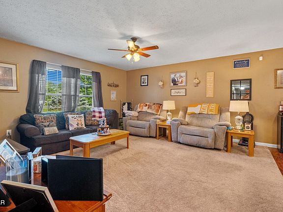 5th image of 1717 Meadow Ridge Cir