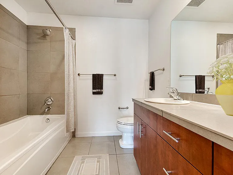 Zuma Apartments — Photo 6