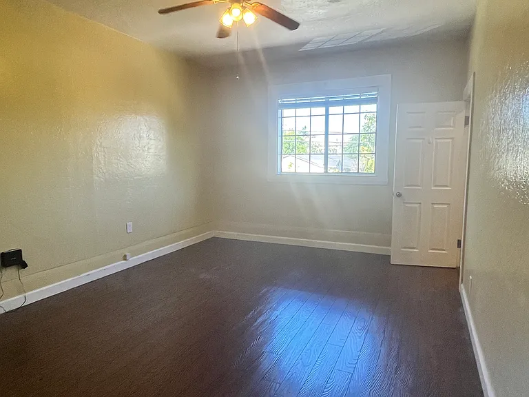 741 S 3rd St #5 — Photo 9