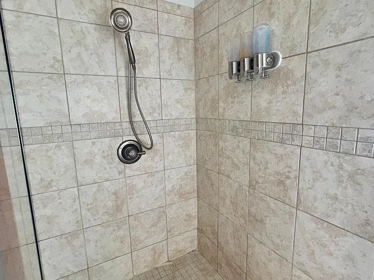 819 Rickwood Cir — Photo 17