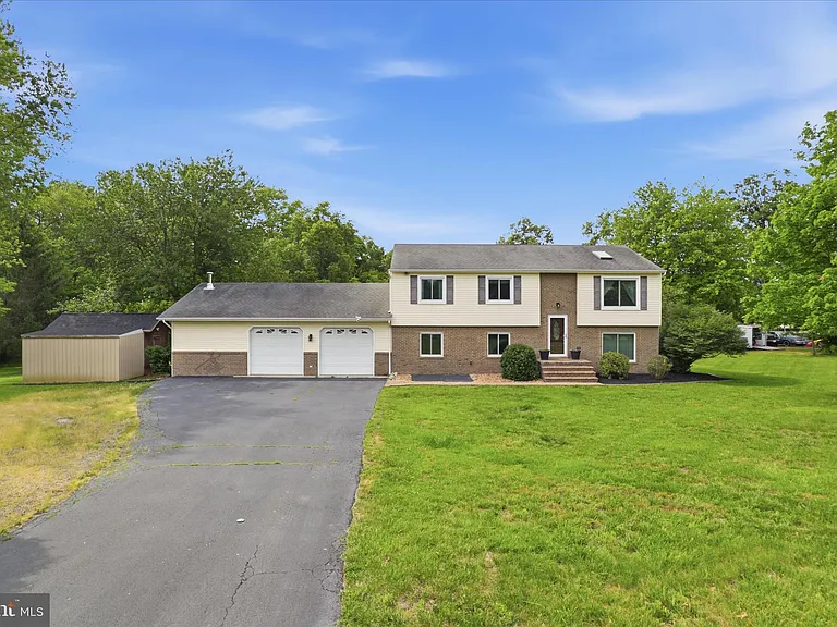 7264 Twilight Ct — Photo 22