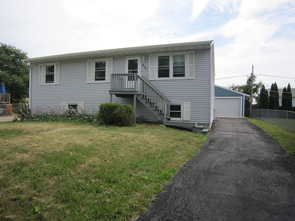 1st image of 373 Maplewood Dr