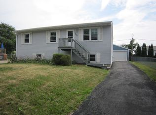 373 Maplewood Dr, Antioch, IL 60002