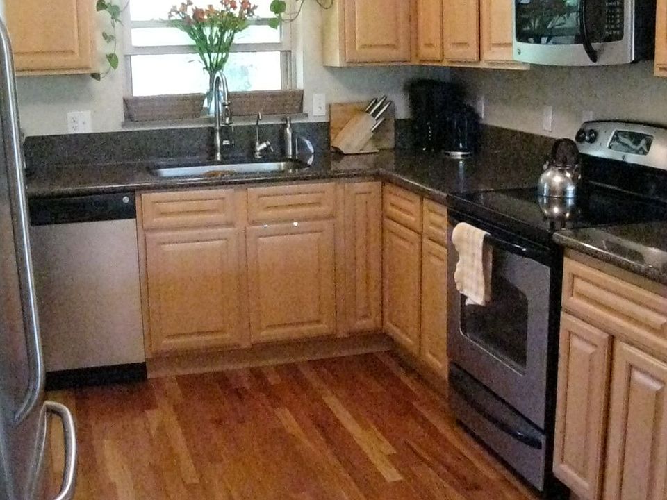 New kitchen w/ All New Appliances