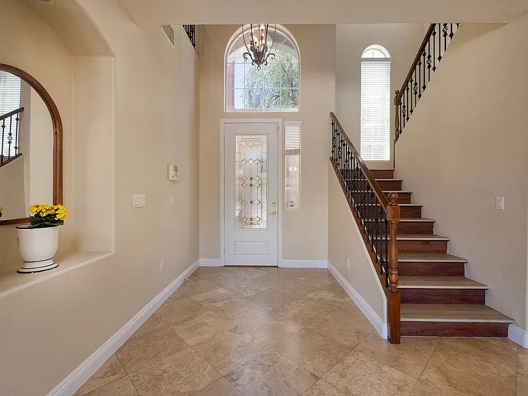 10226 Sourwood Ave — Photo 6
