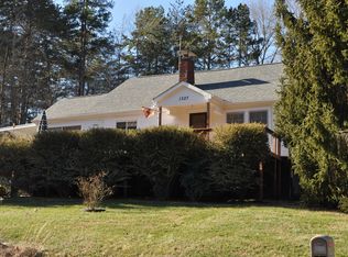 1527 SE Huckleberry Springs Rd, Knoxville, TN 37914