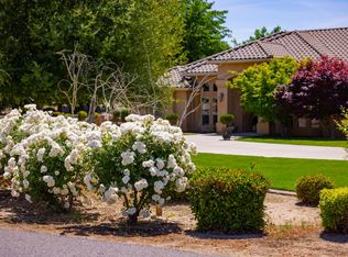 8706 N Oaks Dr, Oakdale, CA 95361