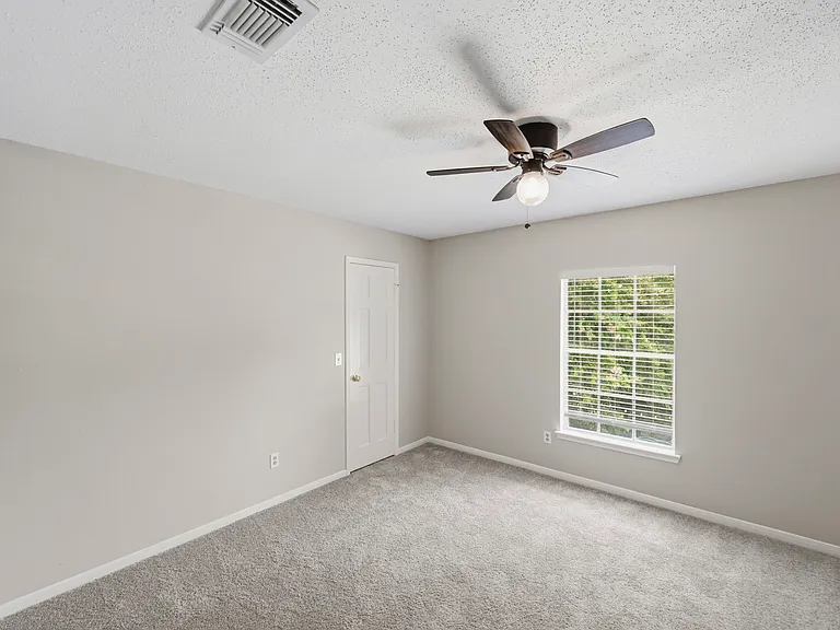 8130 Sunny Ridge Dr — Photo 27