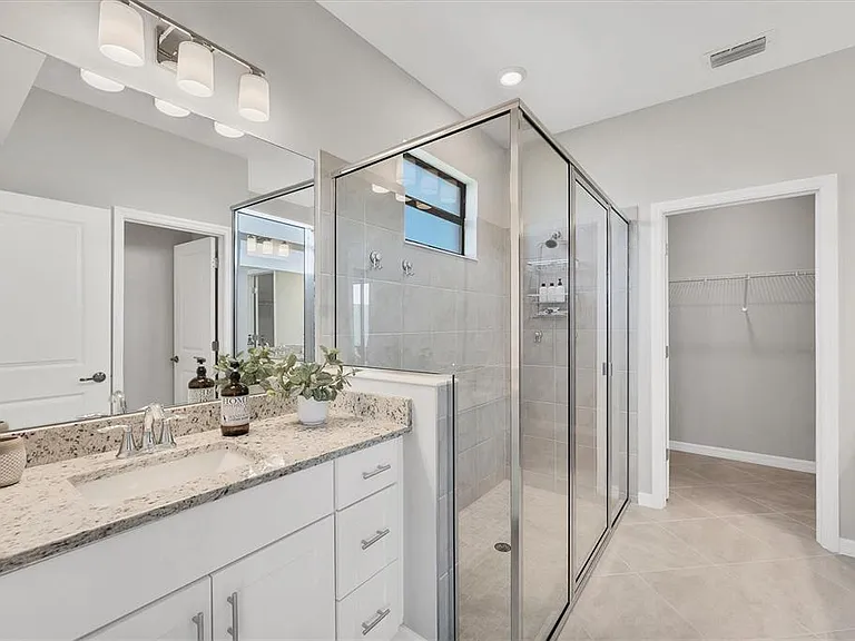 2049 Bonito Way — Photo 29