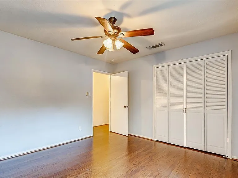 7350 Kirby Dr #5 — Photo 12