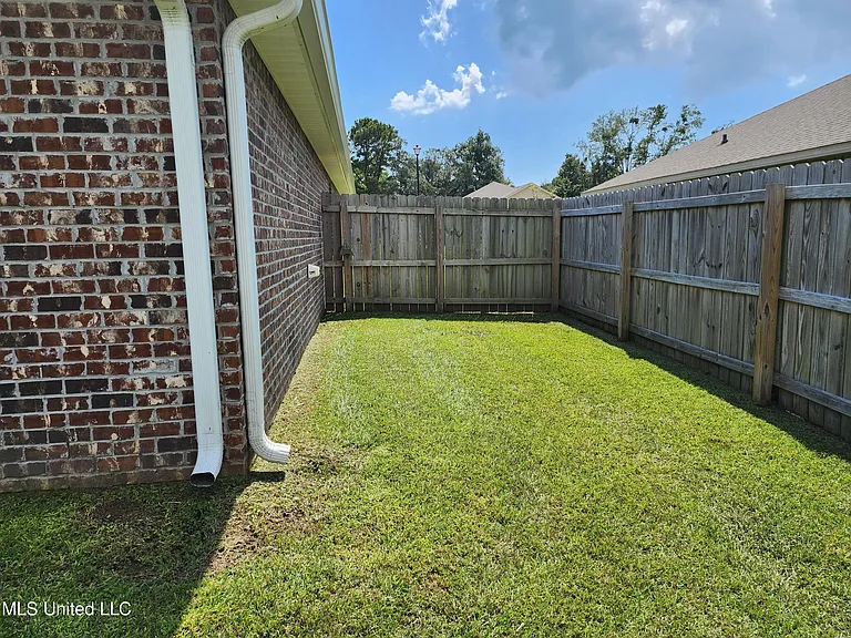 115 Rosie Dr — Photo 30