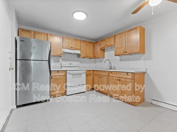 580 Cummins Hwy, Mattapan, MA 02126