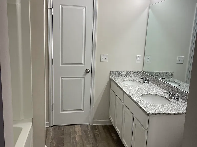 506 Amelia Ct — Photo 8