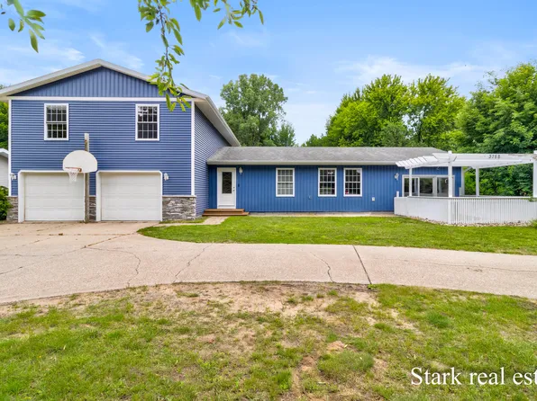 3758 E Sternberg Rd, Fruitport, MI 49415