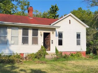 305 N Washington St, Clinton, MO 64735