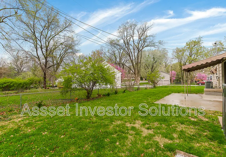 8400 State Line Rd — Photo 26