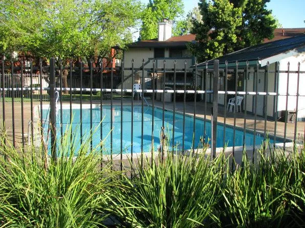 25000 Copa Del Oro Dr Unit 203, Hayward, CA 94545