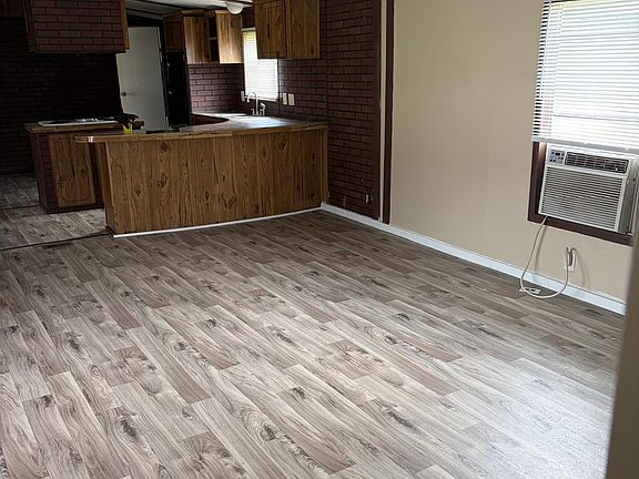 3rd image of 1145 Alco Cir