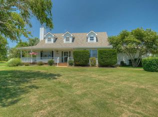 17945 Apple Rd, Joplin, MO 64804