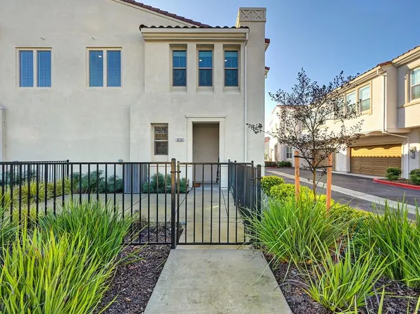 5301 E Commerce Way Unit 32101, Sacramento, CA 95835