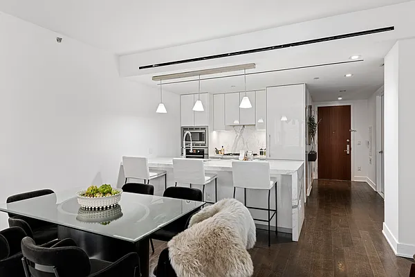 Sold by Douglas Elliman | media 21