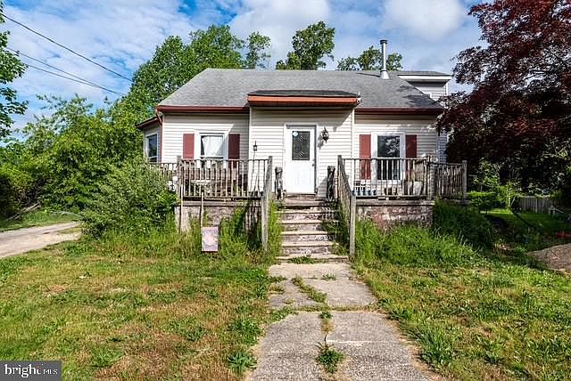 1st image of 518 Monroe Ave