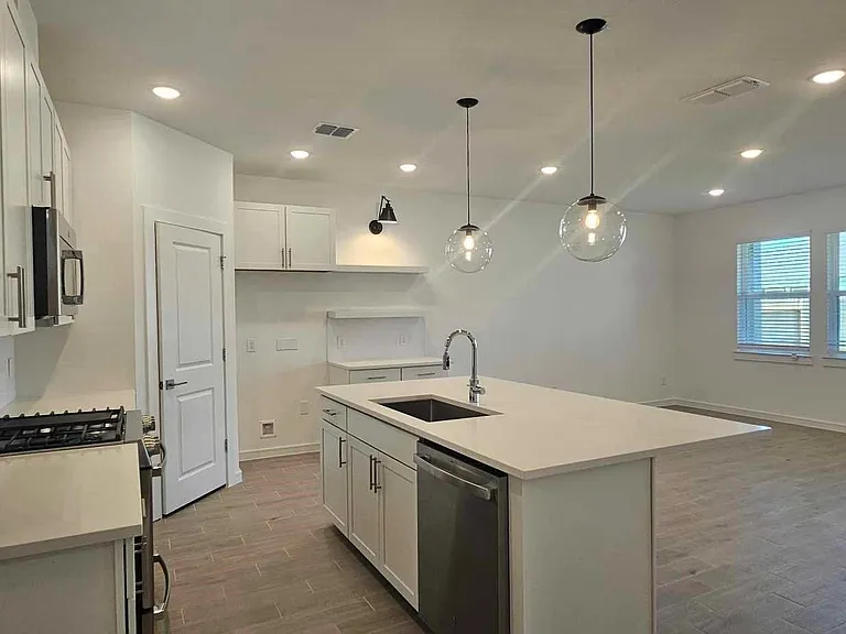 8434 Tranquil Bay Ct — Photo 10