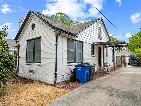 2nd image of 2614 Roanoke Ave