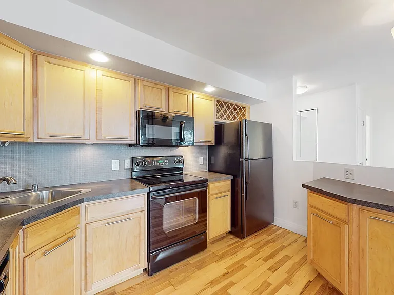 601 W 11th Ave #111 — Photo 3