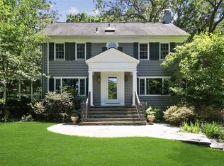 2 Kaiser Hill Rd, Huntington Bay, NY 11743