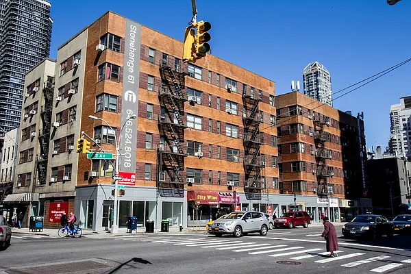 Rented by Stonehenge NYC LLC | media 9