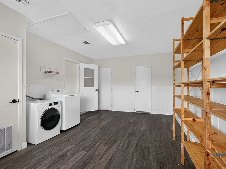 725 Mary Lake Dr — Photo 20