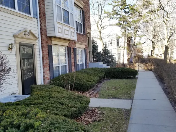 45 Boston Ct, Newark, NJ 07103