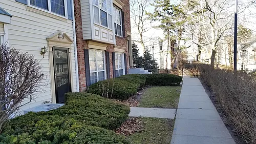 45 Boston Ct Photo 1