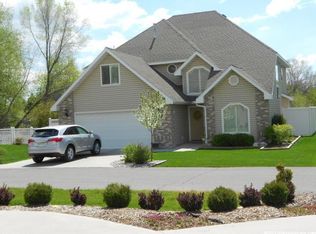 602 Le Ruisseau Dr, Logan, UT 84321