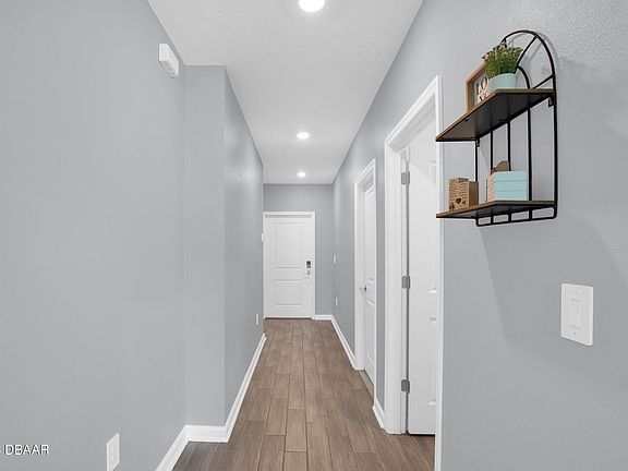3rd image of 3078 Blue Bonnet Ln