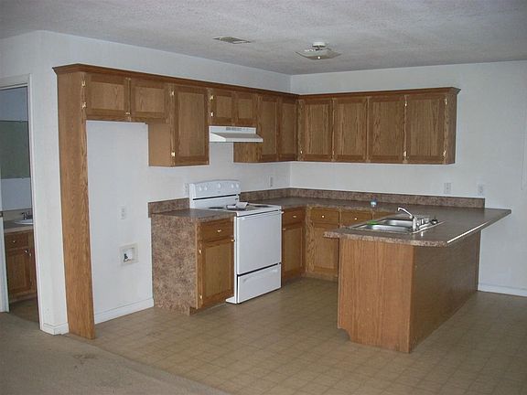 4th image of 811 N 9th Ave