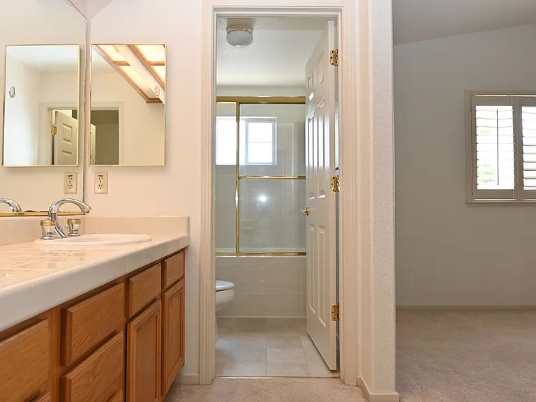 1105 Vista Pointe Cir — Photo 11