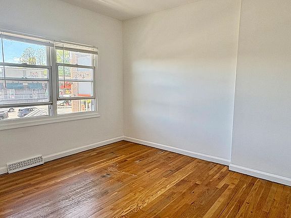 3rd image of 295 Main St APT 2