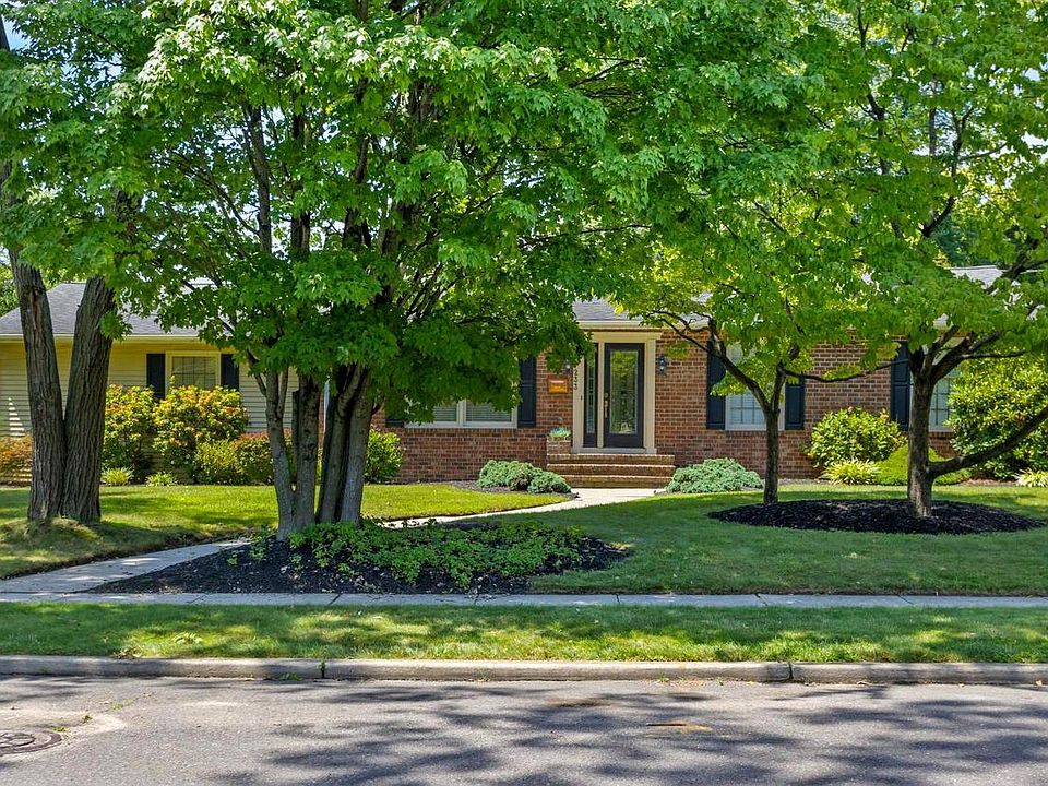 1st image of 233 Grayson Ave