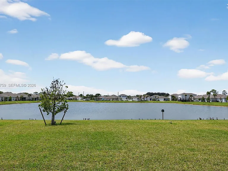 220 Raspberry Rd — Photo 36