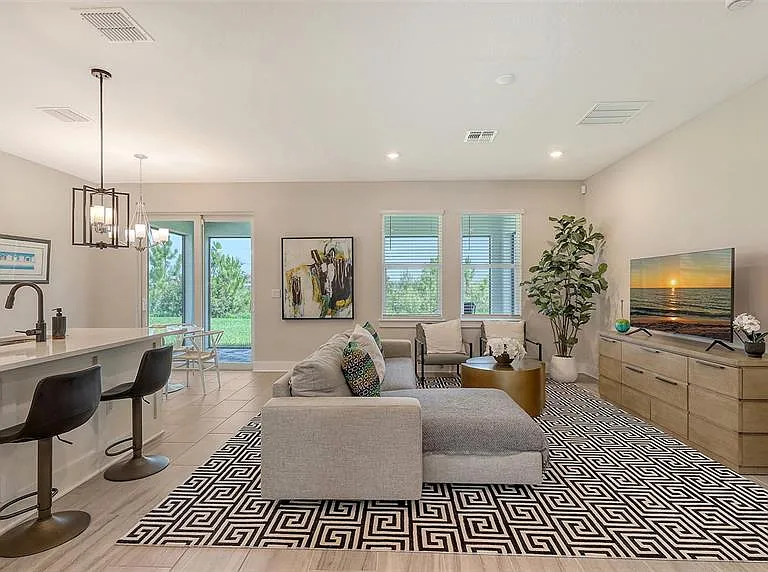 491 Daylily Blvd — Photo 4