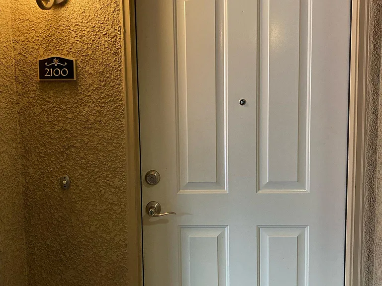 801 S Winchester Blvd #2100 — Photo 3