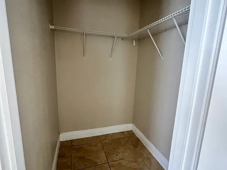 4917 Vilabella Dr #4917 — Photo 3