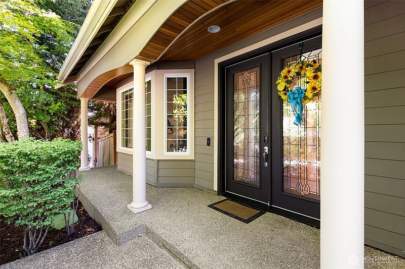 3rd image of 14809 NE 63rd Court