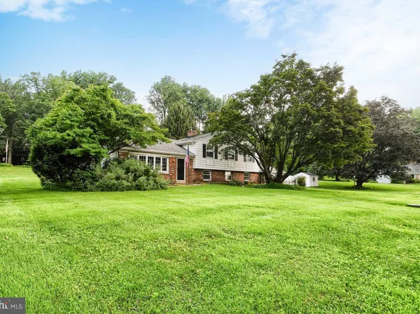401 Leslie Ln, West Chester, PA 19382
